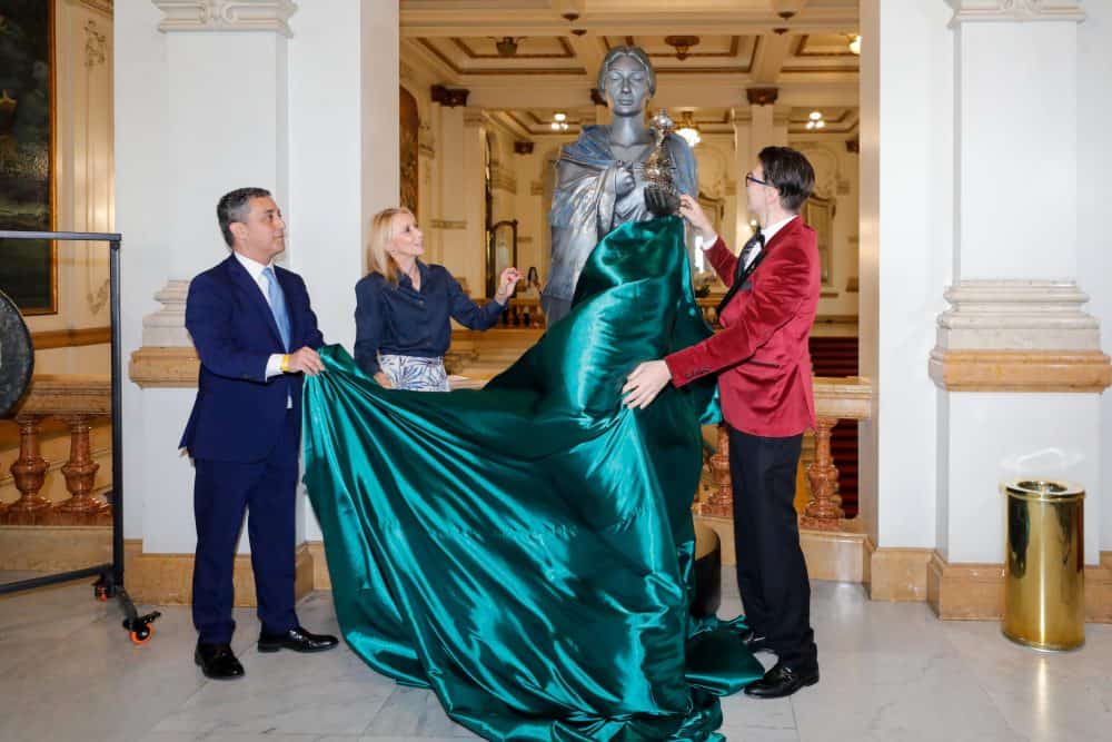 O γενικός πρόξενος της Ελλάδος Θωμάς Ματσούκας, η αντιδήμαρχος πολιτισμού του Σάο Πάολο Angela Gandra και ο Νίκος Φλώρος