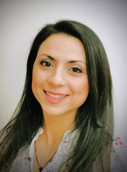 Νικολέτα Καπίλλα: «Επτά συν μία ιστορίες για ένα κορίτσι»