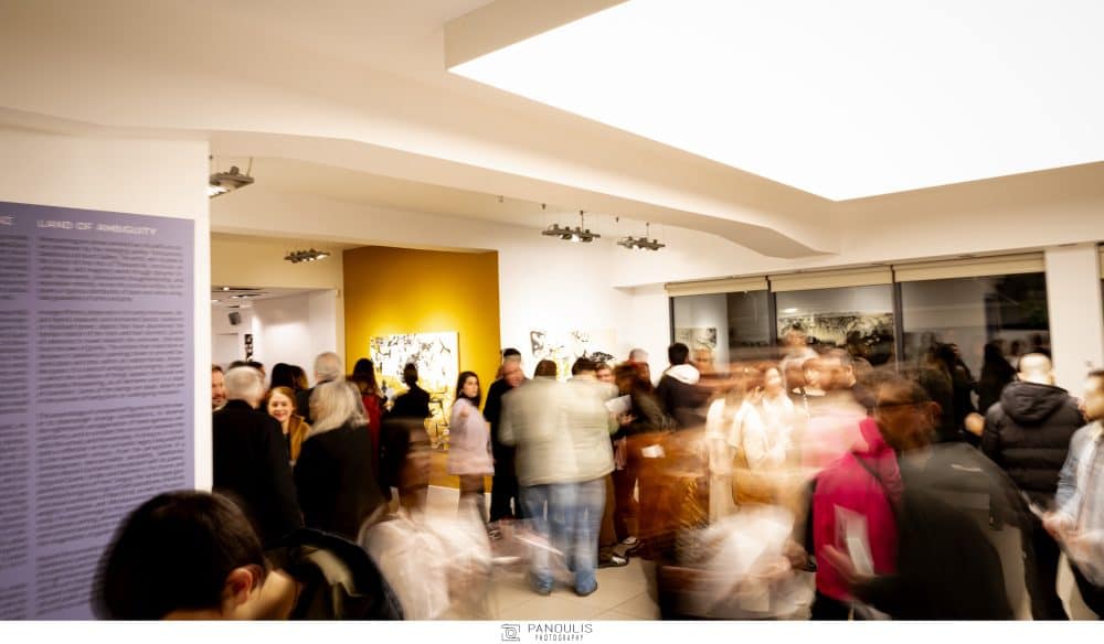 Kourd Gallery: Μια ζωντανή performance στο πλαίσιο της έκθεσης Χώρα της Αμφιλογίας του Κωνσταντίνου Σακελλαρίου