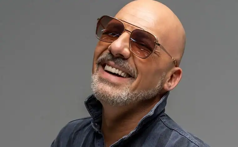 Έκπληξη! Σε ποια σειρά του MEGA εισβάλλει ο Νίκος Μουτσινάς