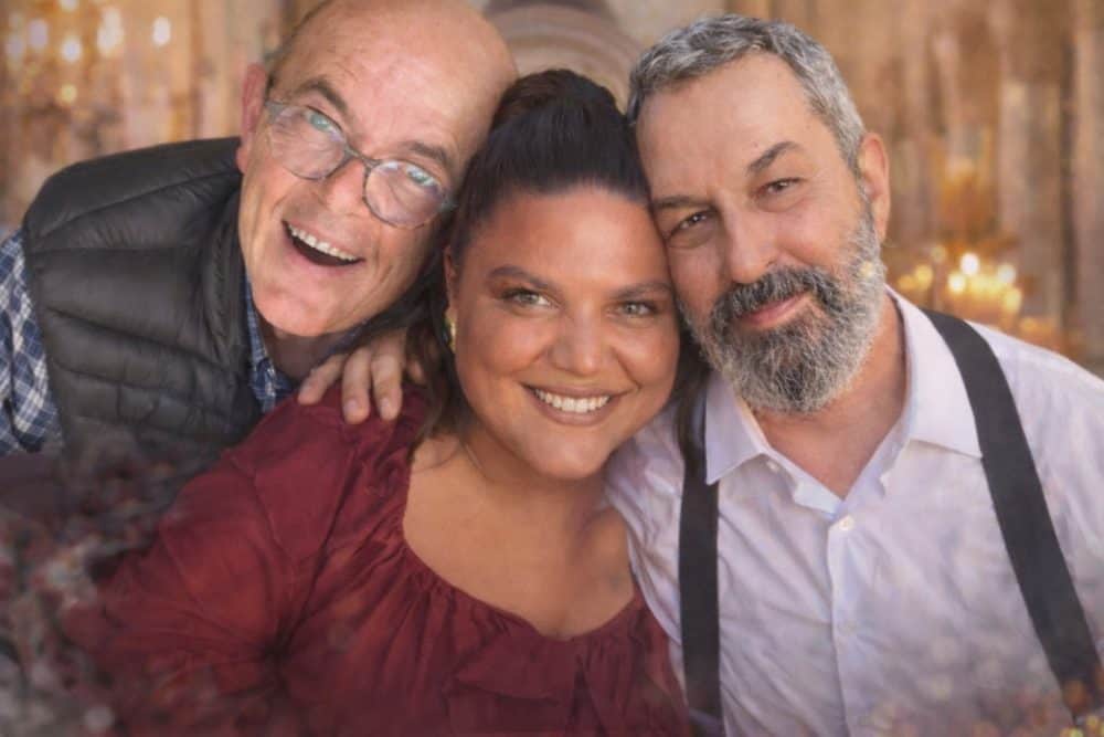 Δανάη Μπάρκα: Με 2 μπαμπάδες στην εκκλησία- Η συγκινητική ιστορία ζωής