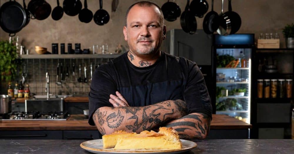 Δημήτρης Σκαρμούτσος: Γαλατόπιτα χωρίς φύλλο (video)