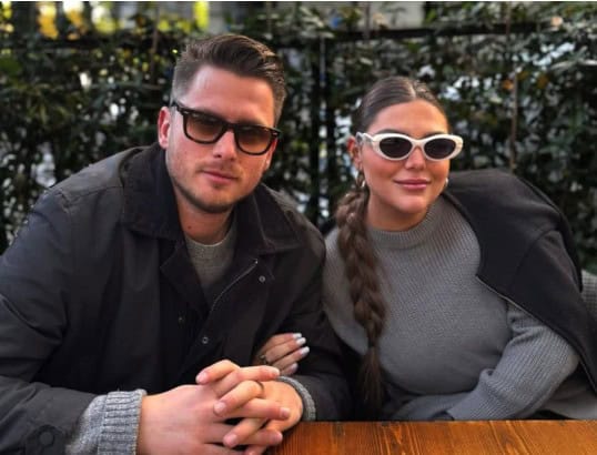 Τρελά ερωτευμένη Δανάη Μπάρκα: Μαζί με τον σύντροφό της Φάνη στην Ανάσταση– Η νέα κοινή φωτογραφία