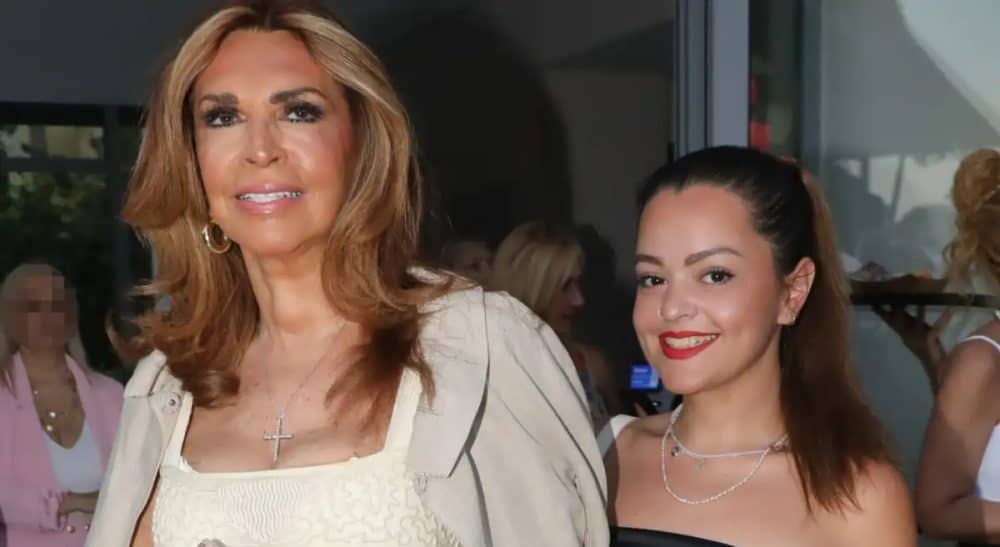 Μιμή Ντενίση: Η κόρη μου είναι ο πιο μεγάλος μου σταθμός – Οι έρωτες που τη σημάδεψαν