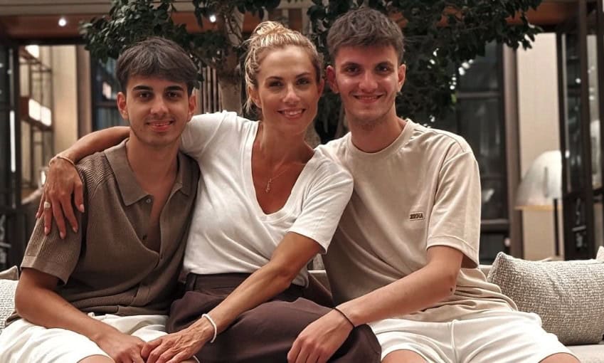 Ντορέττα Παπαδήμητρίου: To μεγάλο αγκάθι στη ζωή της- «Μετά το διαζύγιο μου τα παιδιά μου δεν…» (Video)