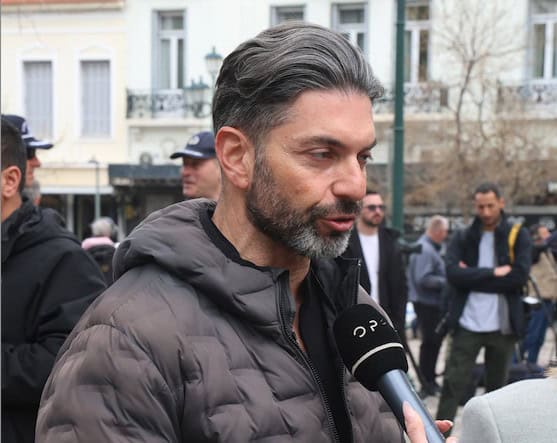 Σπύρος Μαρτίκας: «Πελάτης» τον έκλεψε μέσα στο φαρμακείο – Βίντεο ντοκουμέντο