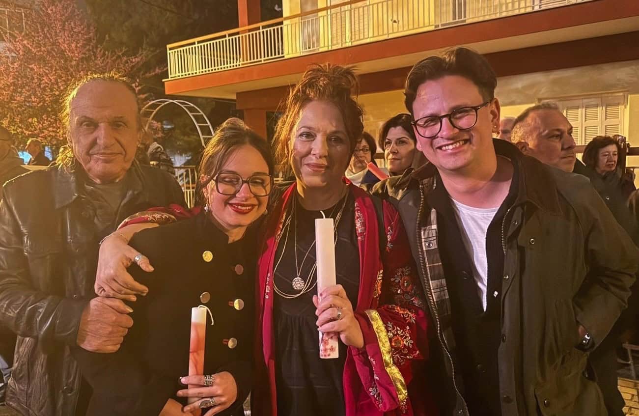 Ελένη Ράντου: Σπάνια εμφάνιση με τον Παπακωνσταντίνου, την κόρη και τον σύντροφό της (Φωτογραφίες)