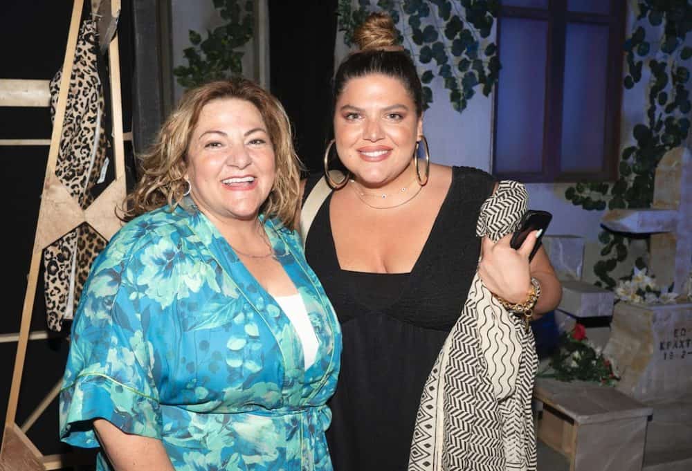 Έμεινε μισή η Σταυροπούλου: Πιο αδύνατη από ποτέ για τον γάμο της κόρης της (Φωτογραφία)