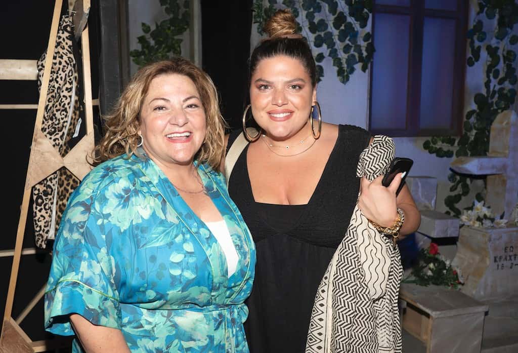 Έμεινε μισή η Σταυροπούλου: Πιο αδύνατη από ποτέ για τον γάμο της κόρης της (Φωτογραφία)