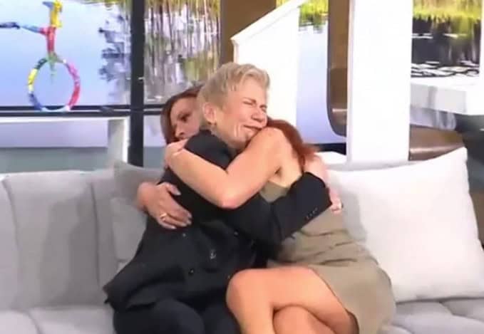 Χρύσα Ρώπα: Ξέσπασε σε δάκρυα στην αγκαλιά της  Χρηστίδου- Τι συνέβη; (Video)