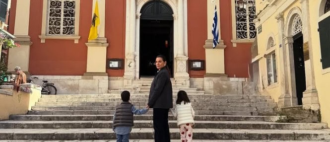 Όλγα Κεφαλογιάννη: Στην Κέρκυρα με τα δίδυμα παιδιά της μετά την διαμάχη με τον Μάτσα