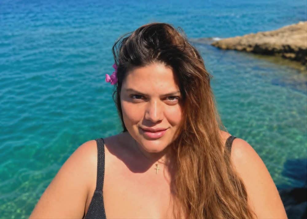 Άλλος άνθρωπος! Η Μπάρκα ποζάρει με μαγιό λίγο πριν τον γάμο της – Πως έμεινε μισή