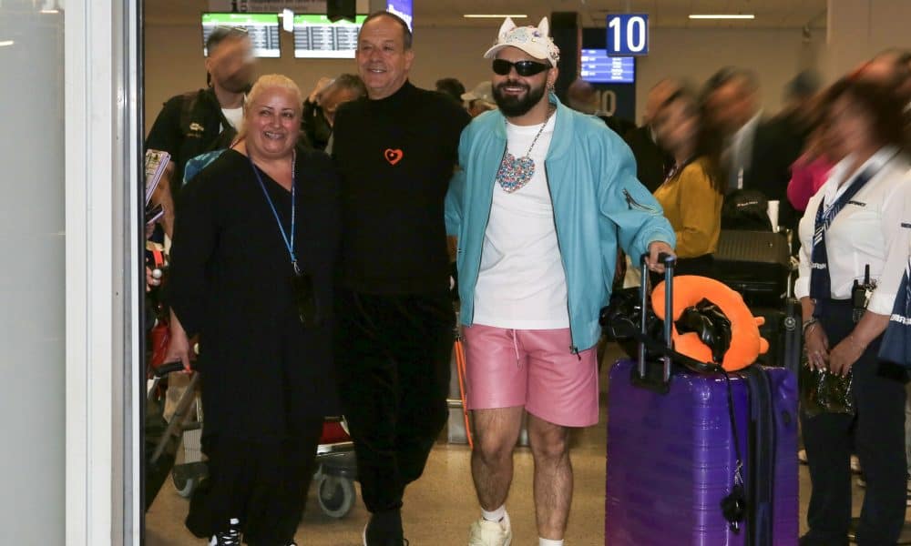 Akylas: Λύγισε στο αεροδρόμιο: «Ελπίζω να σας έκανα περήφανους» (photos)