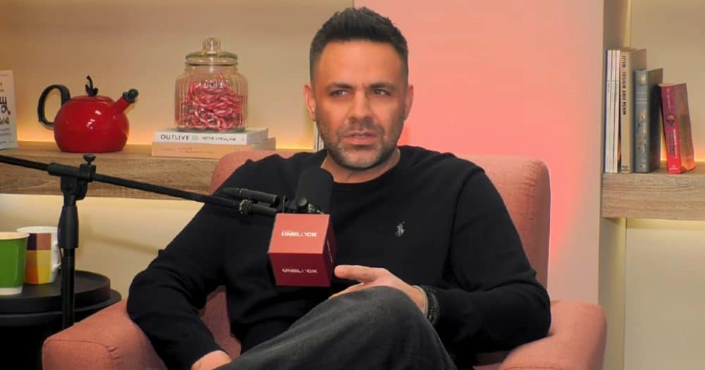 Σοκάρει ο Γιώργος Γιαννιάς: «Γνωστός δημοσιογράφος με καλούσε με γυναικεία φωνή και…» (video)