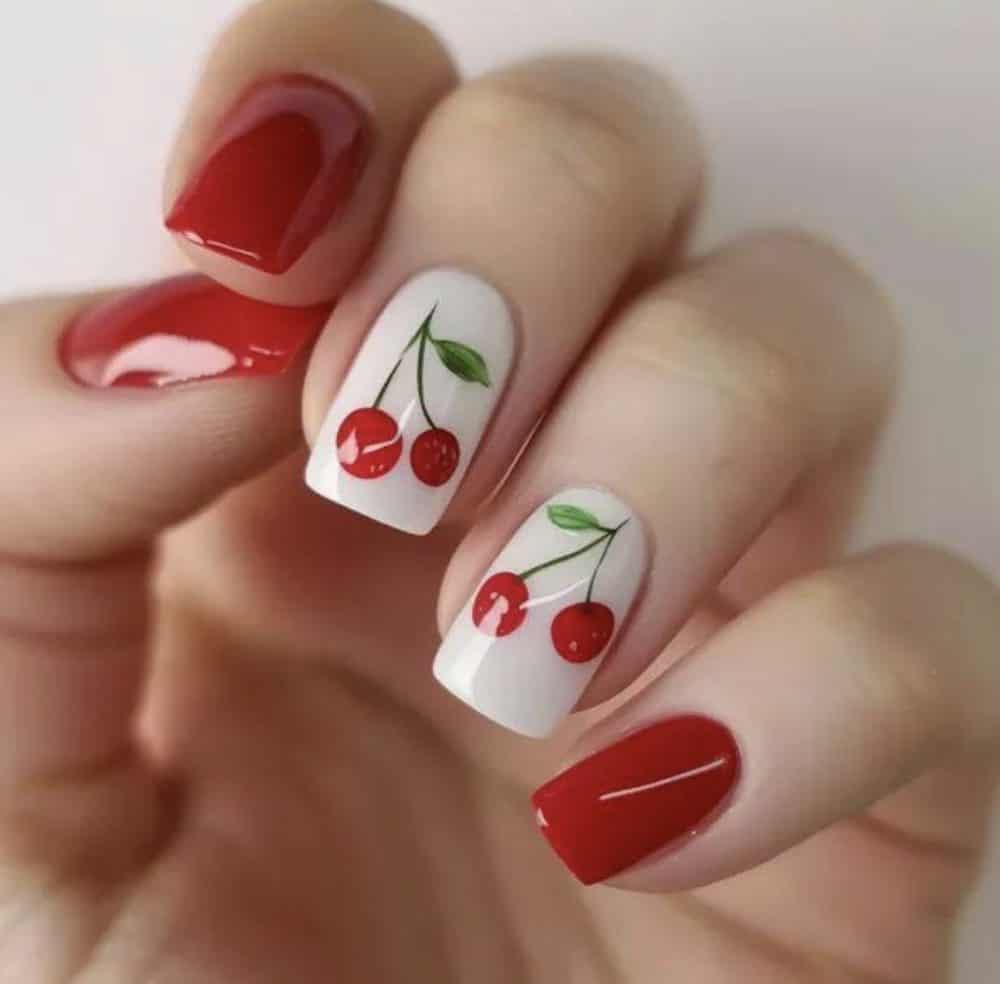 Fruit Nails: Το παιχνιδιάρικο trend που απογειώνει τις διακοπές