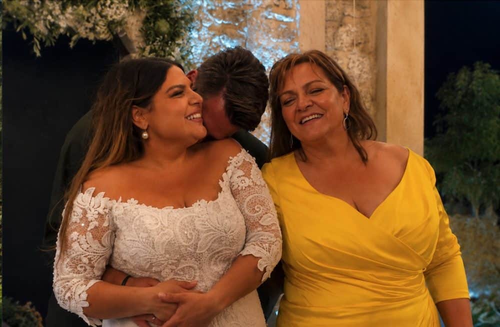 Γιαγιά η Σταυροπούλου: H ανακοίνωση της Δανάη στο γαμήλιο τραπέζι που την έκανε να ξεσπάσει σε λυγμούς