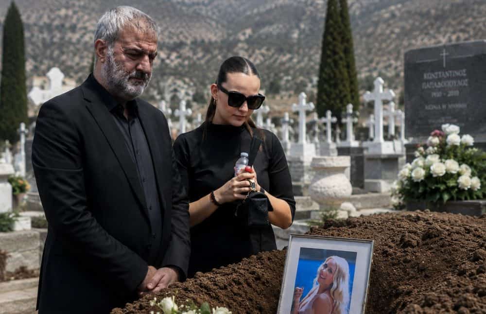 Μαστροκώστα: Καταγγελίες φωτιά για το κοιμητήριο Ευηνοχωρίου-Ποια η αντίδραση της οικογένειας (Φωτογραφίες-Ντοκουμέντο)