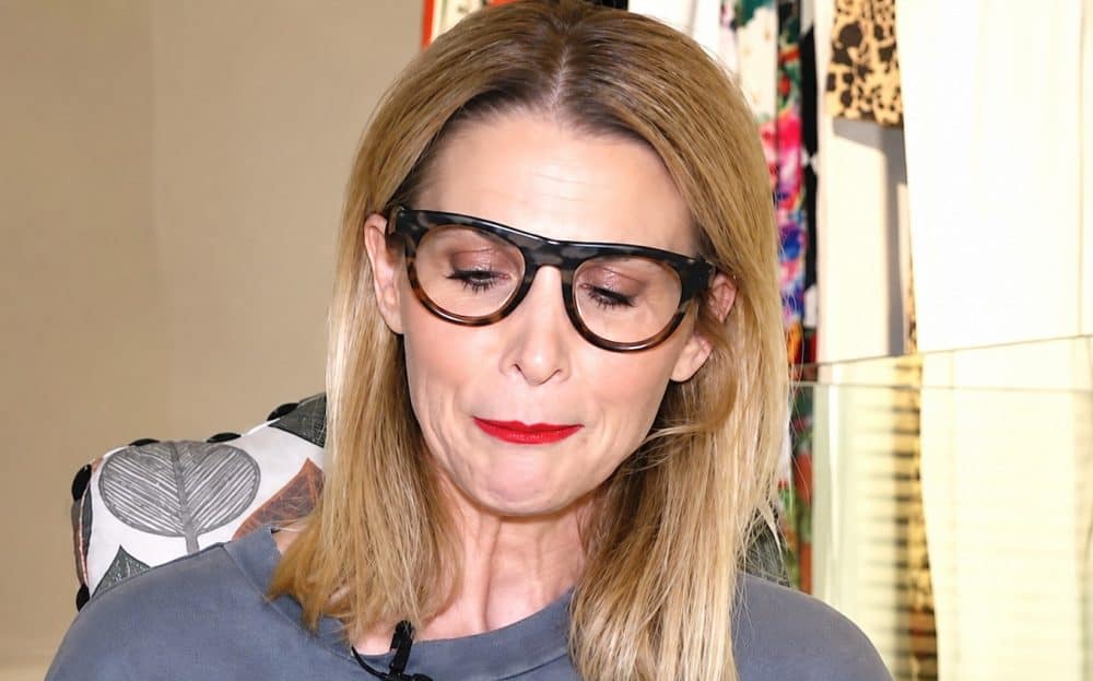 Νίκη Κάρτσωνα: “Κλαίω κάθε βράδυ και το πρωί της ζητάω συγγνώμη”- Γιατί ξέσπασε σε δάκρυα on camera (Video)