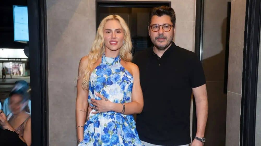 Έρωτας με… πριβέ συναυλίες: Ο Κωνσταντάρας “λιώνει” για την Έλενα Τσαγκρινού που τραγουδάει (Video)