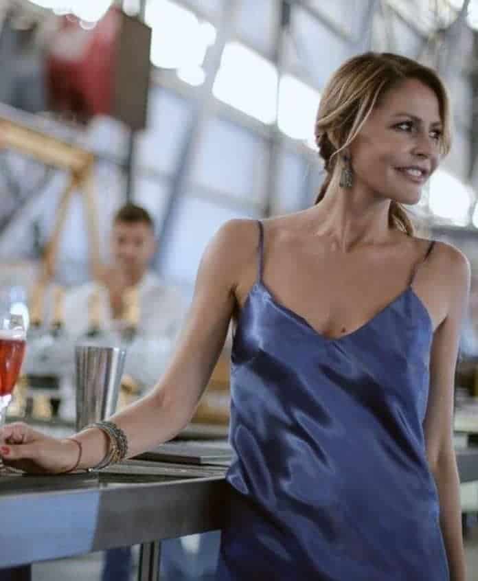 Τζένη Μπαλατσινού: «Στην παραλία γυρίζουν να δουν αν έχω κυτταρίτιδα» – Η ειλικρινής εξομολόγησή της