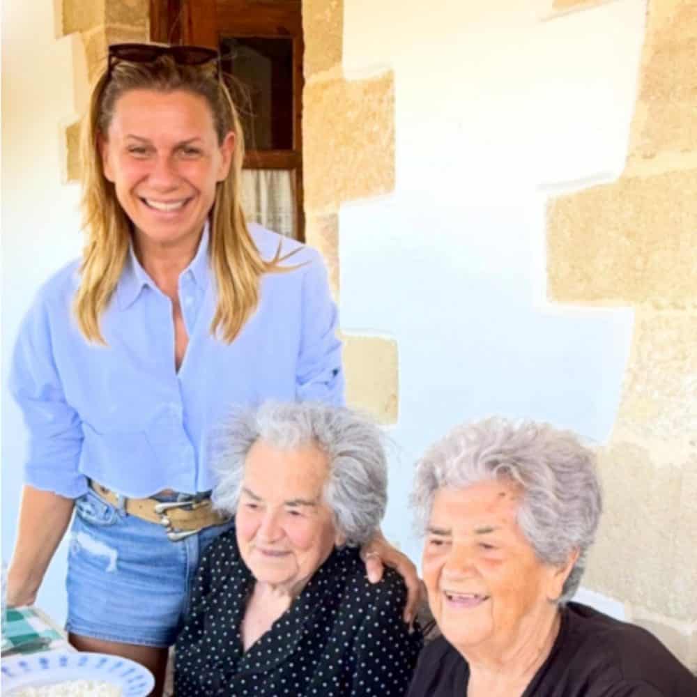 Η Κατερίνα Καραβάτου τιμά τη μνήμη της μητέρας της με μια τρυφερή ανάρτηση