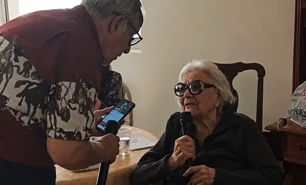Συγκλονιστικό ντοκουμέντο! Η Μαίρη Λίντα τραγουδούσε στο Γηροκομείο λίγες μέρες πριν πεθάνει (Video)