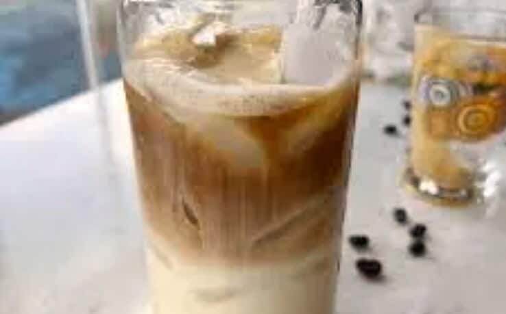 Spanish Latte: Η νέα τάση που αλλάζει τον τρόπο που πίνουμε καφέ
