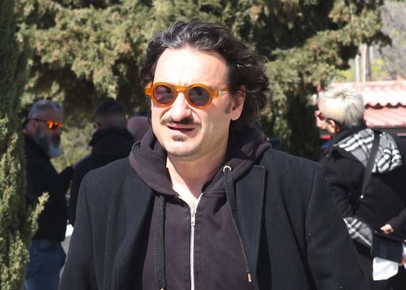 Εκτάκτως εκτός θεάτρου ο Χαραλαμπόπουλος – Το πρόβλημα υγείας που ακύρωσε την παράσταση