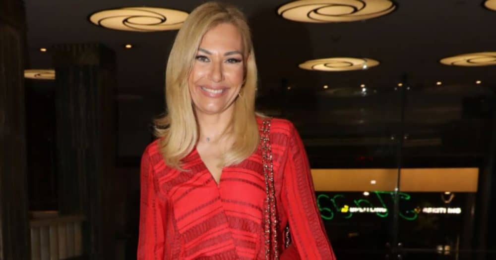 Τίνα Μεσσαροπούλου: Πόζες με μαγιό στην Πάρο μαζί με τη Μάρα Ζαχαρέα (photos)