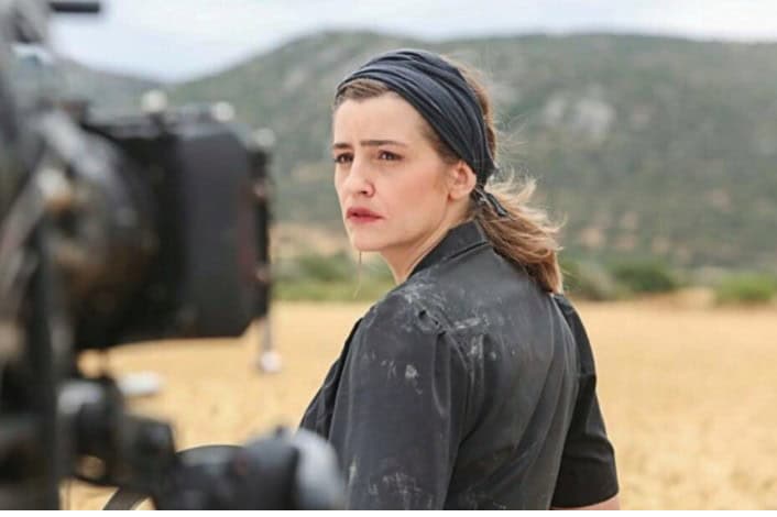 Μαρία Κίτσου: “Άργησα να καταλάβω τον χαμό για τις Άγριες Μέλισσες”