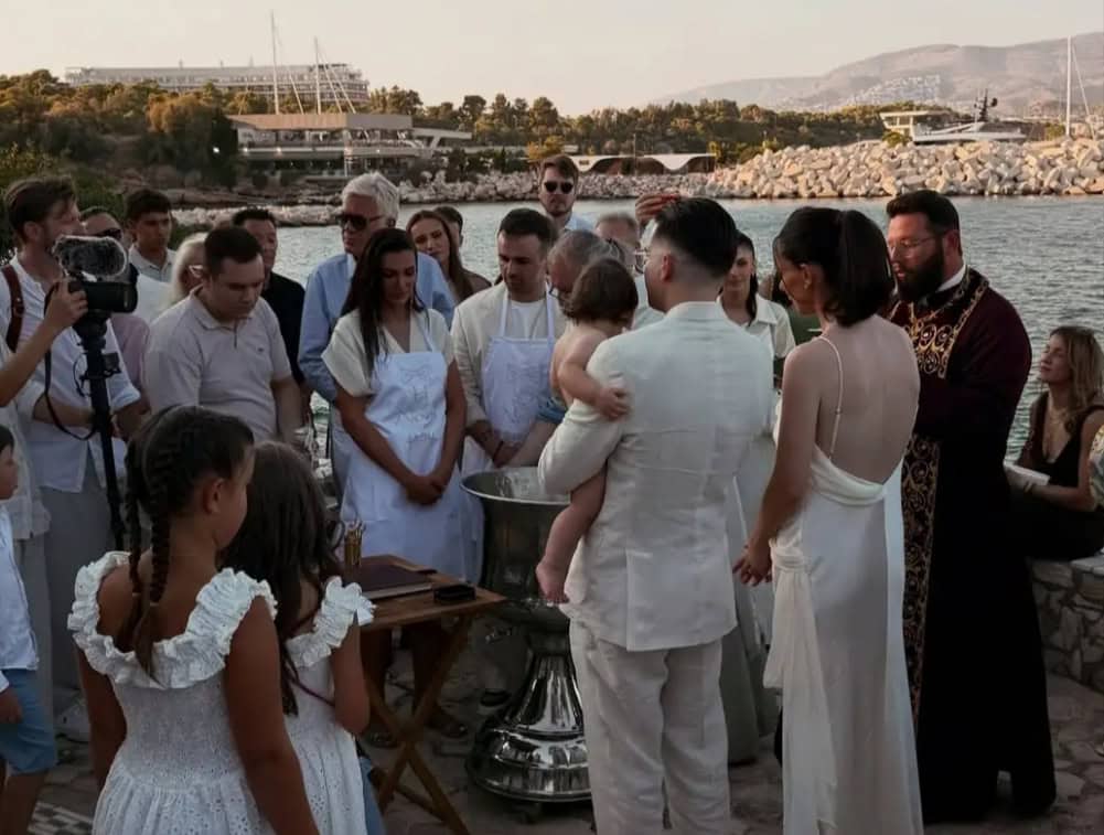 Βαλέρια Χοψονίδου: Βάφτισε τον γιο της Παναγιώτη στη Βουλιαγμένη – Οι λαμπερές παρουσίες