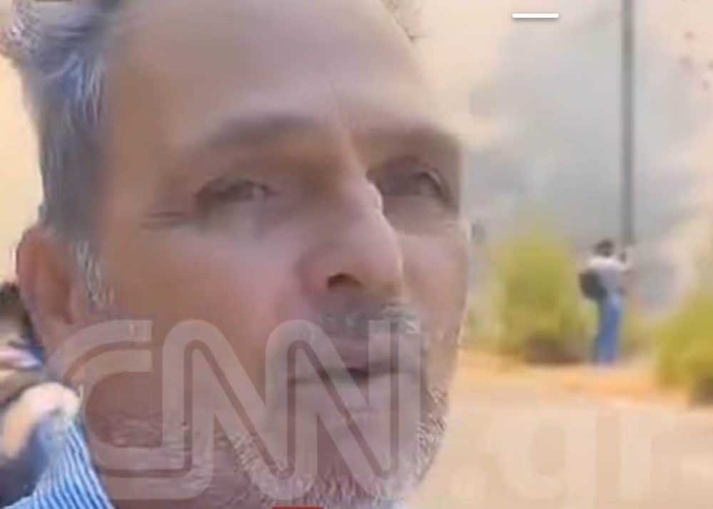 Γαρδέλης: Παλέψε με τις φλόγες για το σπίτι του στο Πόρτο Γερμενό – «Κάηκε ολο το…»