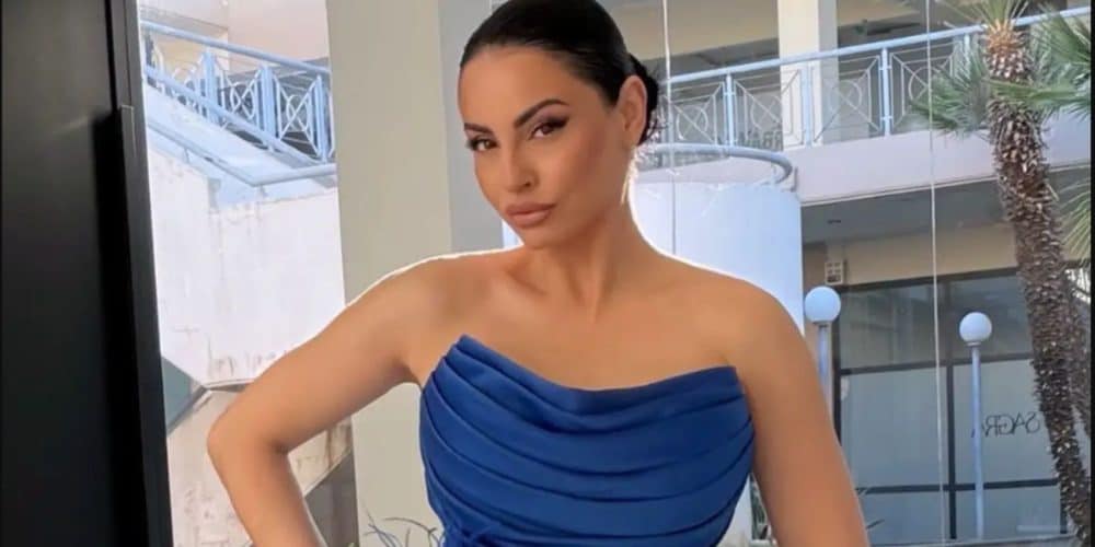 Παντρεύεται η Δήμητρα Αλεξανδράκη! Η φωτογραφία με το μονόπετρο και η μαντινάδα!