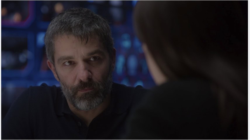 Έτερος Εγώ: Μια φονική έκρηξη αναγκάζει το Τμήμα να ανασυνταχθεί (video)