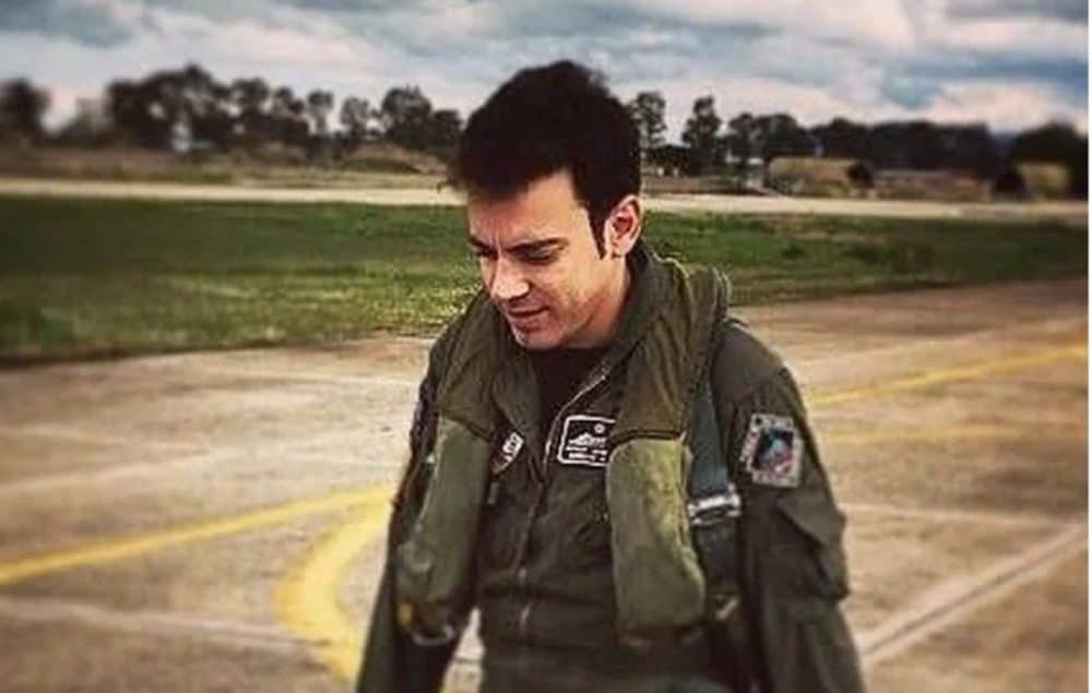 Τραγική ειρωνία! Τανάγρα: Ο άτυχος πιλότος Δημήτρης Πέτρου θα βάφτιζε την κόρη του σε έξι μέρες