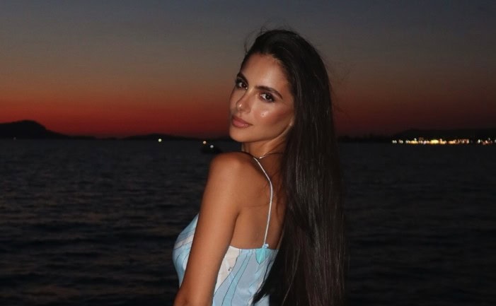 Σαν μοντέλο! Αυτός είναι ο κούκλος αδερφός της Νίκα-Μαζί σε σπάνια εμφάνιση (Φωτογραφία)