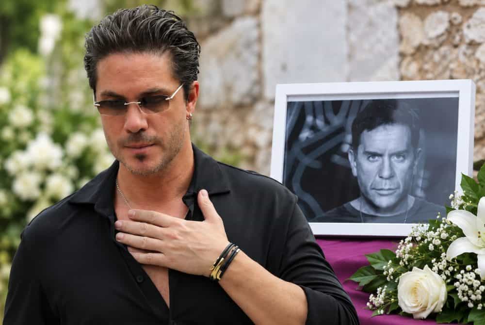 Πρώτη φορά! Μεγαλείο ψυχής από τον Οικονομόπουλο: Η σπαρακτική του κίνηση το βράδυ που έμαθε για τον θάνατο του Μαζωνάκη