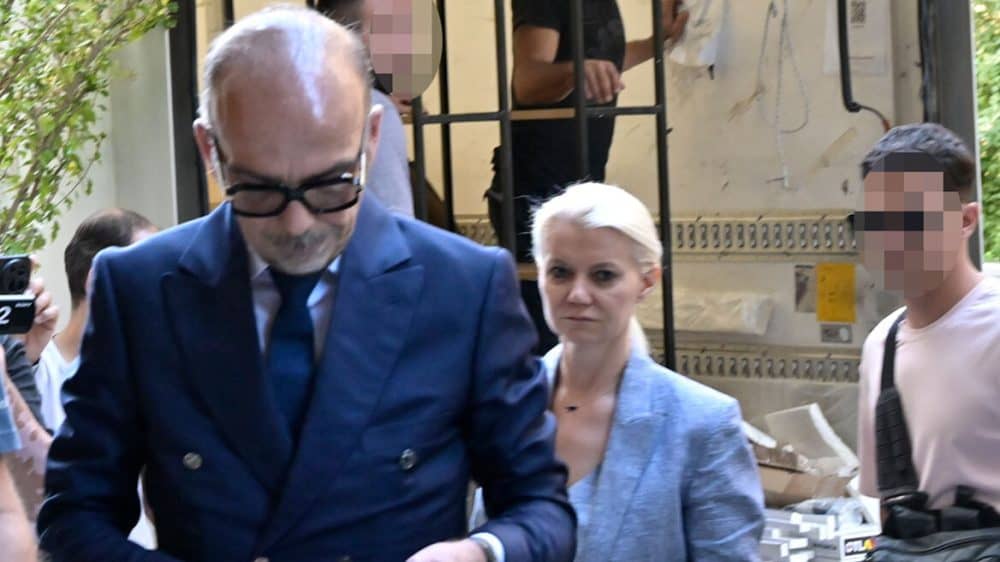Μαζωνάκης: Αυτά είναι τα διάσημα πρόσωπα που είχαν περάσει από την κλινική στο Κολωνάκι