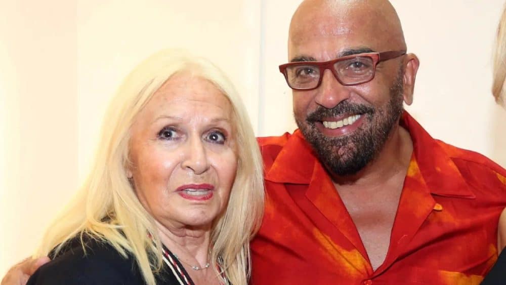 Ζουγανέλης: Έτσι αποχαιρέτησε την κουμπάρα του Μπέτυ Βαλάση – Ραγίζει καρδιές το αντίο του