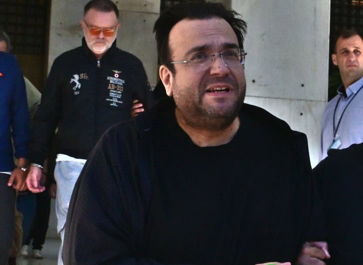 Εσπευσμένα στο νοσοκομείο από τη ΓΑΔΑ o Καμπούρης: «Παθαίνω εγκεφαλικό», φώναζε