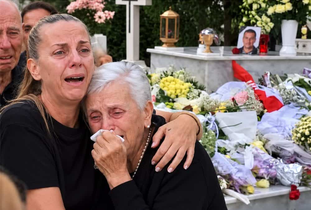 Μαζωνάκης: Η πρωτοβουλία της μητέρας του για το μνημόσυνο της Κυριακής (18/10) που προκαλεί πανελλήνια συγκίνηση